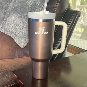Stanley Rose Quartz Insulated Mug with White Lid
